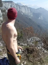 027_1000.webp