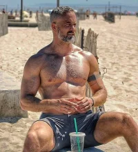 94457e302166e8892e51053c56d7736d--sexy-beard-bearded-guys.webp