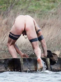 Tom-Hardy-Nude2.webp
