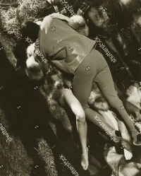 Rigg-Lazenby_the intimate moments of 007_01.jpg