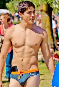 naked-aussie-sufers-009.webp