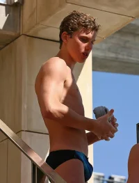 naked-aussie-sufers-029.webp