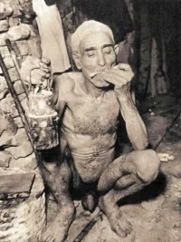 3. Sulfur Miners-Sicily-4.webp