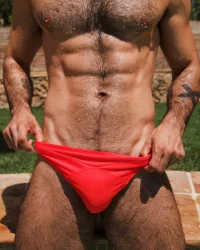 rojo 4o53k460346_364'.webp
