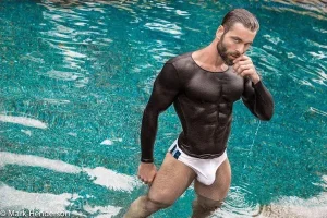 Naked-German-Male-Model-Tom-2.webp