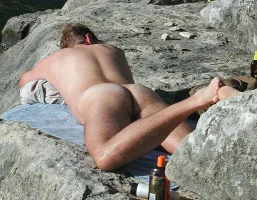 GuysBeach (1986).webp