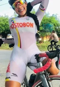 Radfahrerin.webp