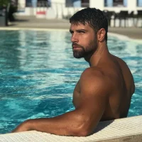 00-pool-1234146.webp