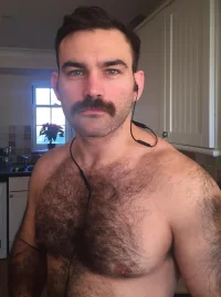 bigote e0t'we.webp
