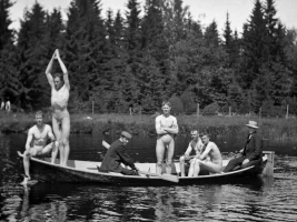 BOATING OUTING ca 1900.webp