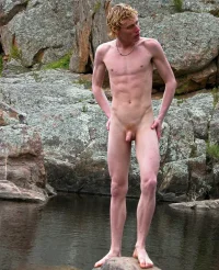 sexy-nudist-boy-2.webp