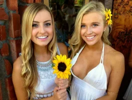 thumbs_1.webp