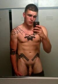 Naked-Guy-Selfie-63.webp