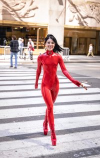 latex-in-the-city-2996d8e3da8ae.large~2.jpg