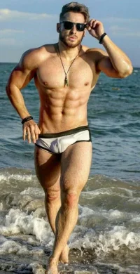 53acc185fc8bbfb8b3c84cb33e89e4cd--hot-men-hot-guys.webp