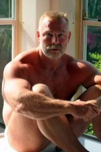 34551c3c7d92351567e11e536af88fba--daddy-bear-bearded-guys.webp