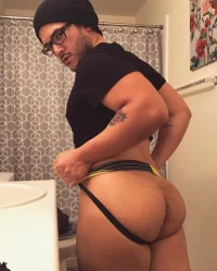 men_s_butts_006.webp