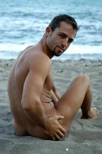 6e68386631d2538ab3e2918f33e2a527--nude-beach-beach-bum.webp