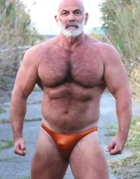 3e9187addbf9de1a0e077fb291b8a4cc--bald-man-muscle-bear.webp