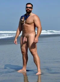 a96b603c57c7d6794887efc684d48ef2--beefy-men-muscle-bear.webp