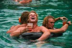manic-monkey-jungle-pool.webp