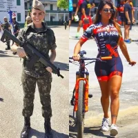 thumbs_uniform_07.webp
