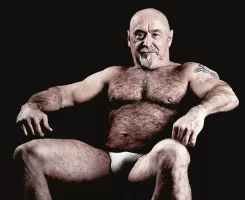 06117a6896d930dbfb2acad3eb513e55--mature-men-older-men.webp