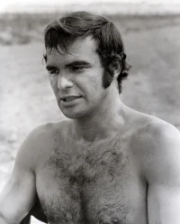 BurtReynolds1973WhiteL.webp