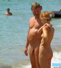 nudist-couples_LI.webp