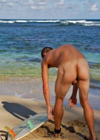 menandsea.tumblr.com_bending for surfboard.webp