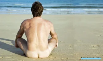 Nude-Yoga-For-Men-On-the-Rise_LI.webp