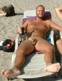 GuysBeach-23.webp