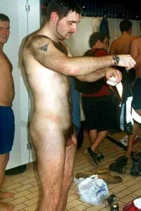 naked-sportsmen-lockerroom-after-game-3-.webp