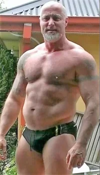 a81ea6831f8ff9d89db8f2720af30a26--muscle-bear-mature-men.webp