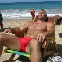 c222a2cefc544949c8a4d3b1a984ca16--men-beach-older-men.webp