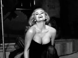 Anita-Ekberg-la-bombe-sexy-de-La-Dolce-Vita-est-morte.-Diapo_exact1024x768_p.webp