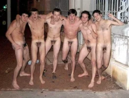 amateur-guys-01141.webp