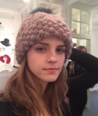 thumbs_emma.webp