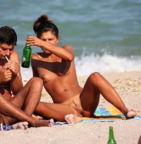 Mutter_und_Vater_machen_FKK_35.webp
