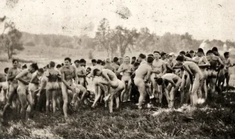a25b4669b336b3df7f5c2ce0d1463c3f--vintage-photographs-vintage-photos.webp