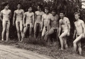 Vintage-Naked-Men-3.webp