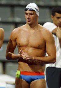 221d0a1592d25f74bad645c7c087ec5f--swimmers-ryan-oneal.webp
