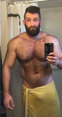 28b75fbef0b85f47776285c97b84977b--handsome-bearded-men-hairy-men.webp