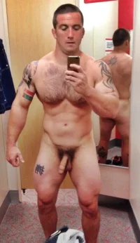 e7ee16e19be61e5408e5531441d113b9--sexy-military-men-tattoo-project.webp