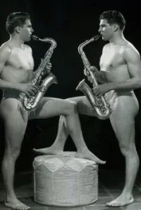 b044338d7a31f1f78074b7702a0c7c4c--vintage-twins-vintage-men.webp