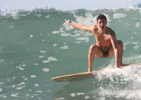 surfer4.webp
