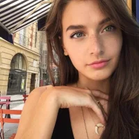 beautiful-girls-make-the-world-go-around-640-49.webp