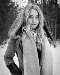 beautiful-girls-make-the-world-go-around-640-high-37.webp