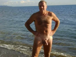 naked daddy - hairy dad.webp