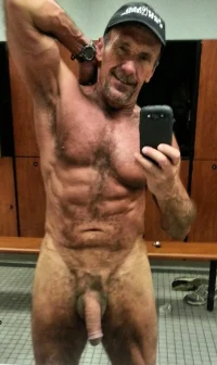 nudist-gay-man-posing.webp